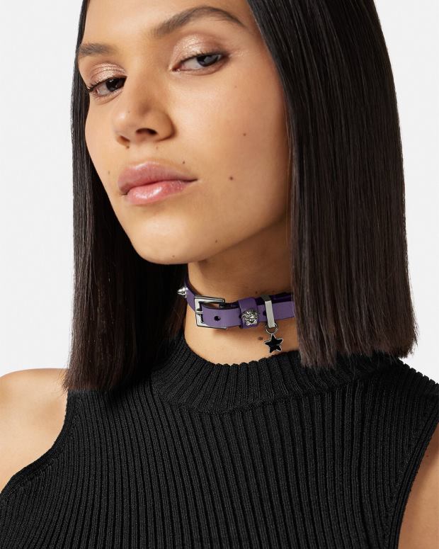 esso Versace donne girocollo in pelle borchiata lilla JT08Z841 Accessori