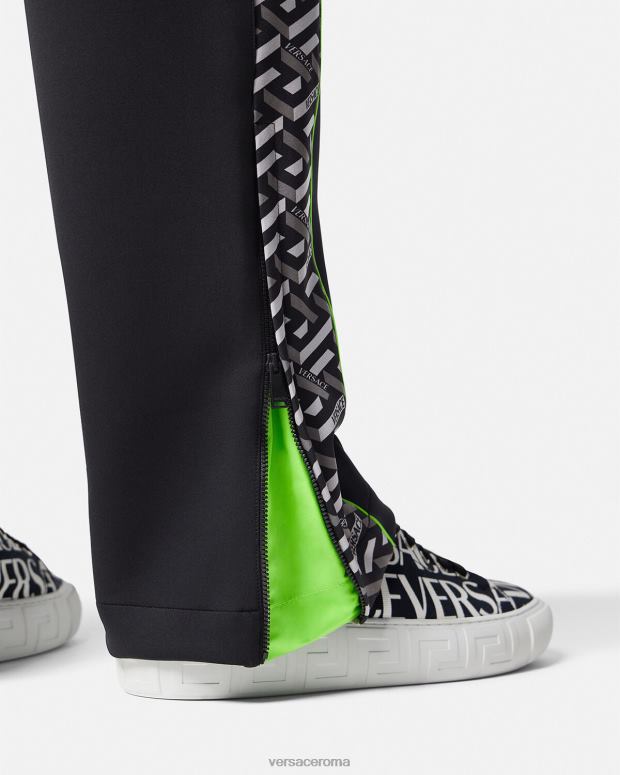esso Versace uomini pantaloni da ginnastica in nylon la greca stampa JT08Z1457 vestiario