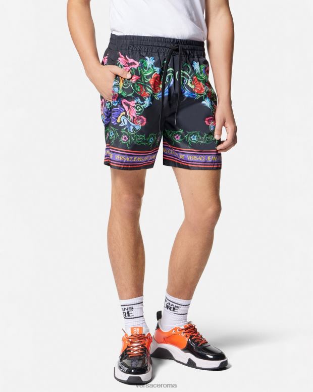 esso Versace uomini pantaloncini da giardino con emblema V oro nero JT08Z2435 vestiario